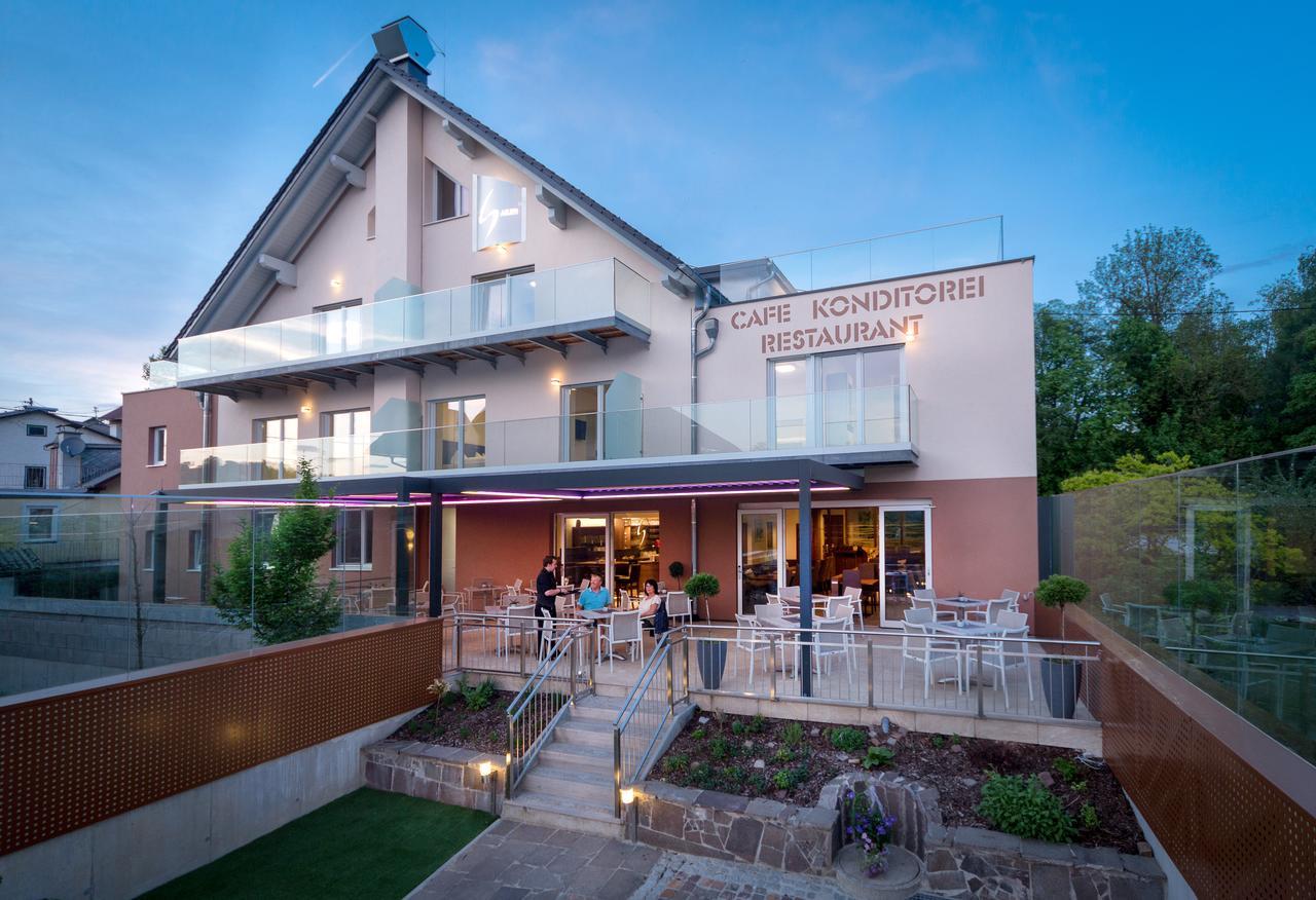 Hotel Restaurant Sailer Seewalchen Exterior photo